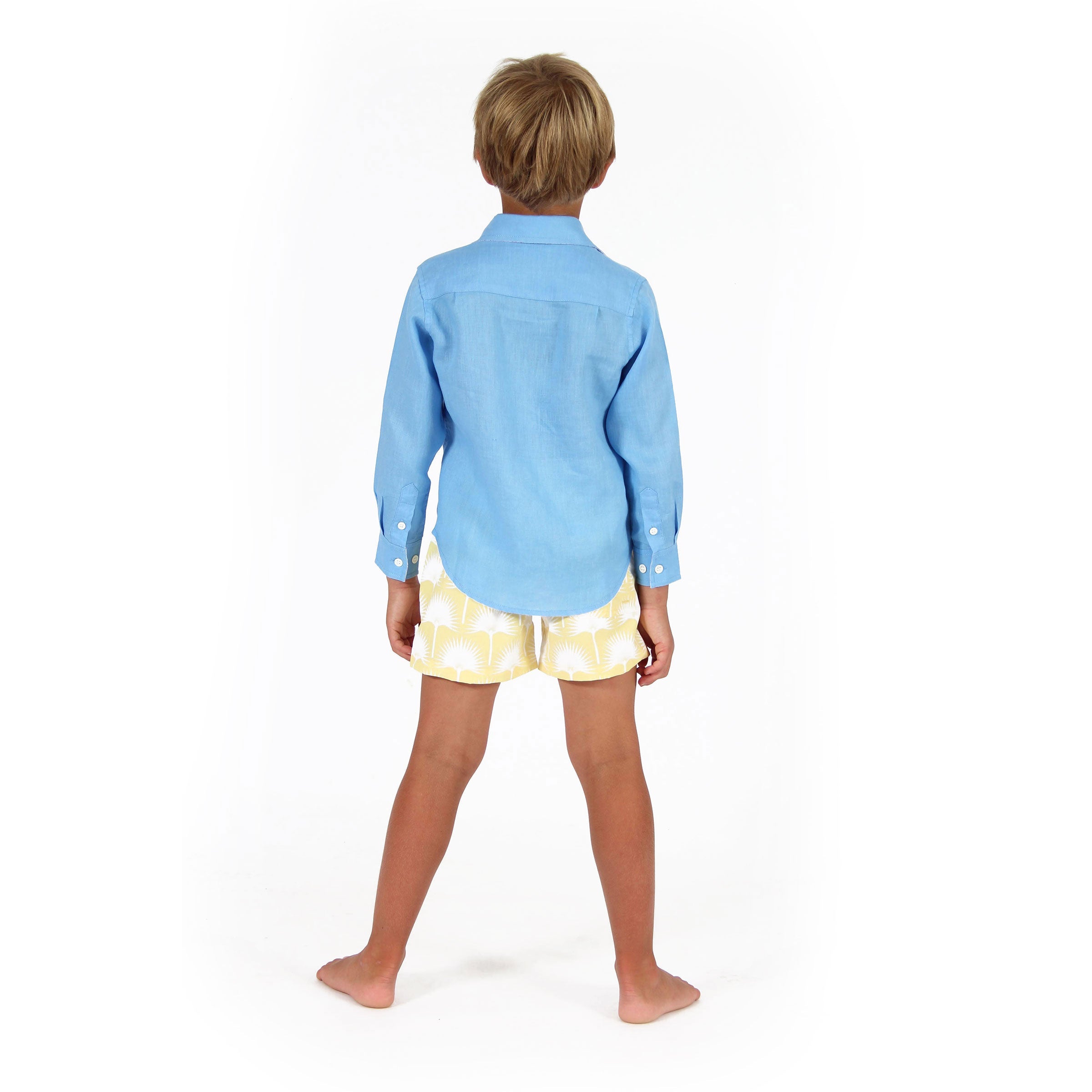 Boys swim trunks : FAN PALM - YELLOW with french blue linen shirt, back